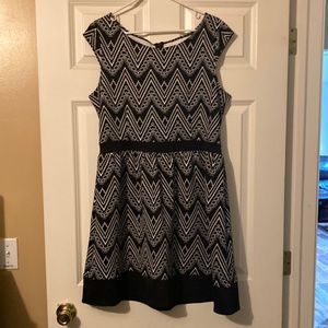 Black and white dress - xl